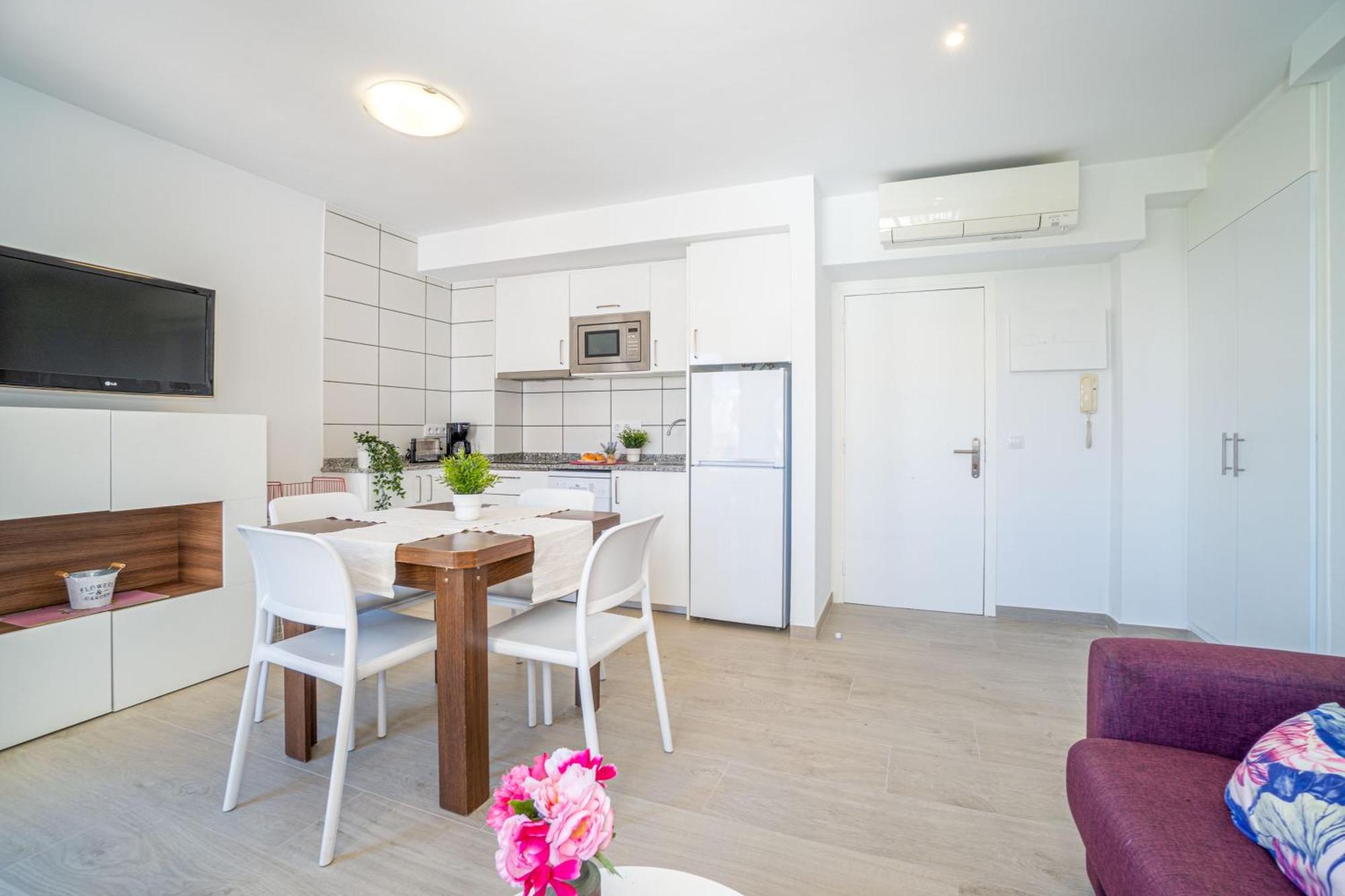 Apart-Rent Apartment Av Rhode 2º 2007 روساس المظهر الخارجي الصورة